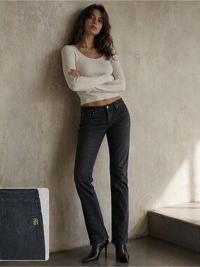Y2K Dark Navy Low Rise Straight Leg Jeans 31 Model off Duty